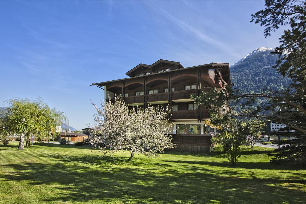Appartementhaus Laengenfeld Екстер'єр фото